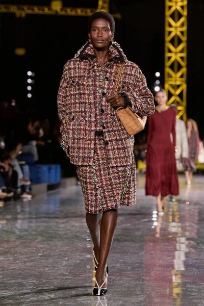 Look 43